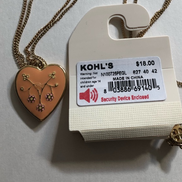 SOLD LC Lauren Conrad Heart Pendant Gold Necklace - Picture 4 of 5